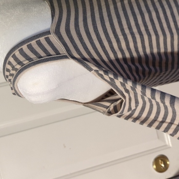 CAbi Long Sleeve Striped Cold Shoulder Top Medium - Picture 7 of 11